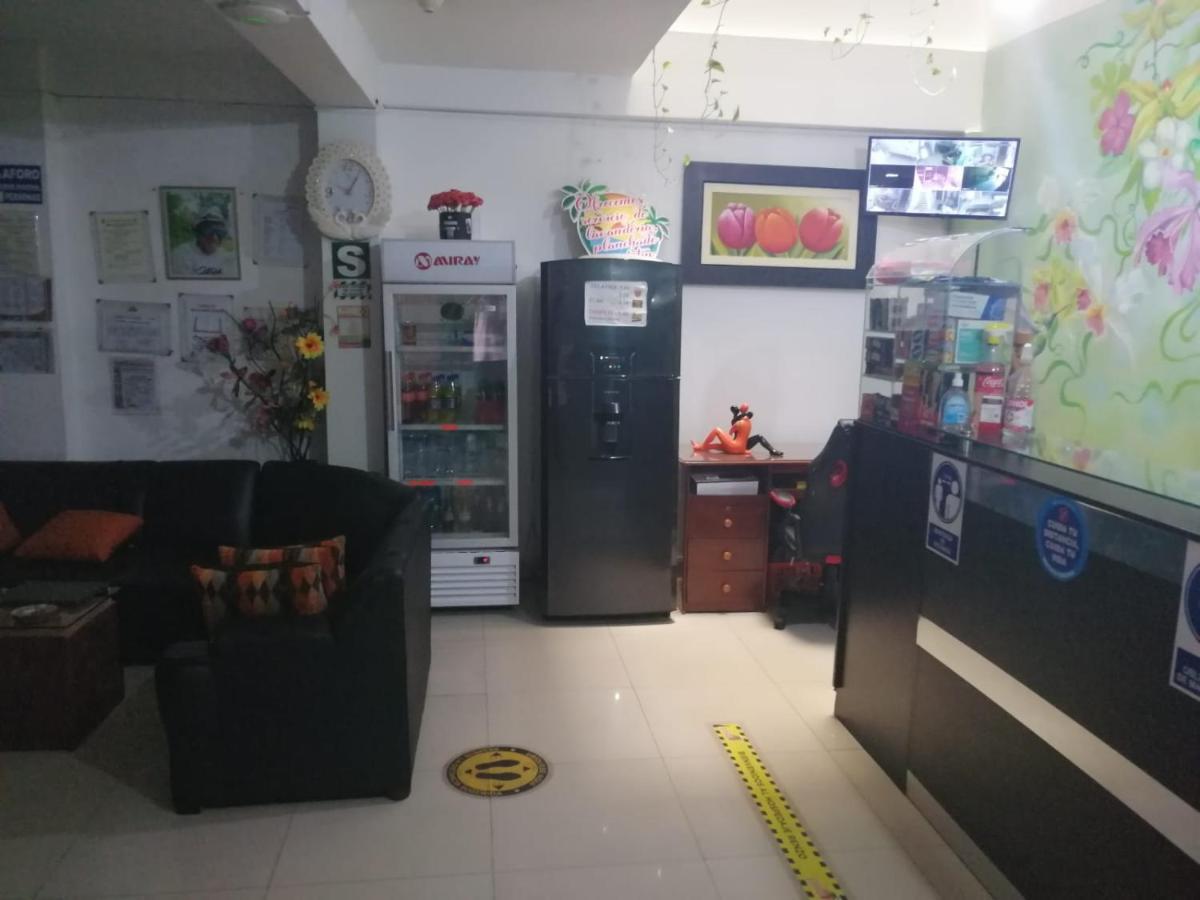 Hospedaje Renzo Тарапото Экстерьер фото